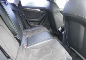 Подержанный автомобиль Audi A4 Sedan 2012 года (10 фото)