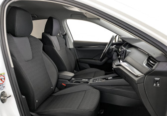 Подержанный автомобиль Skoda Octavia Liftback 2021 года (23 фото)