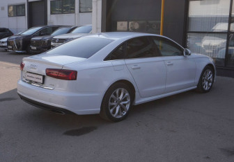 Подержанный автомобиль Audi A6 Sedan 2015 года (5 фото)
