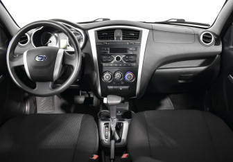Подержанный автомобиль Datsun mi-DO 2015 года (8 фото)