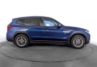 Подержанный автомобиль BMW X3 2020 года (4 фото)