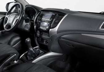Подержанный автомобиль Mitsubishi Pajero Sport 2019 года (9 фото)