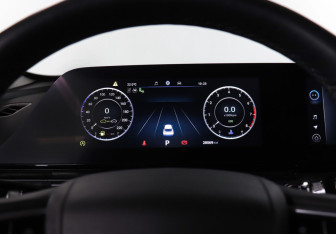 Подержанный автомобиль Omoda C5 2023 года (11 фото)