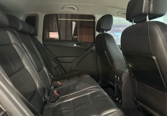 Подержанный автомобиль Volkswagen Tiguan 2013 года (11 фото)