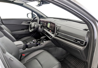Подержанный автомобиль Kia Sportage 2023 года (11 фото)