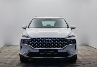 Подержанный автомобиль Hyundai Santa Fe 2021 года (8 фото)
