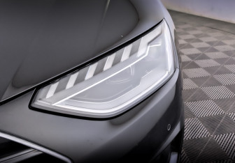 Подержанный автомобиль Audi A4 Sedan 2021 года (17 фото)