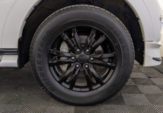 Подержанный автомобиль Mitsubishi Pajero 2019 года (12 фото)