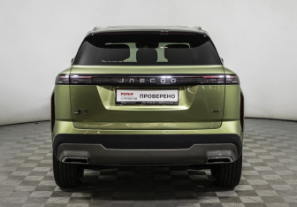 Подержанный автомобиль Jaecoo J7 2024 года (6 фото)