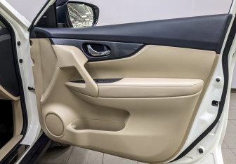 Подержанный автомобиль Nissan X-Trail 2018 года (23 фото)