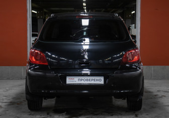 Подержанный автомобиль Peugeot 307 Hatchback 2007 года (6 фото)