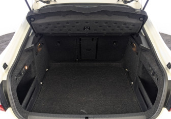 Подержанный автомобиль Skoda Superb Liftback 2017 года (10 фото)