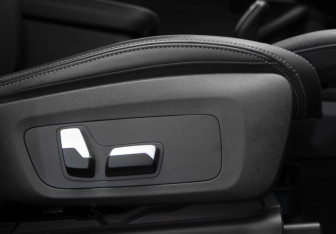 Подержанный автомобиль BMW X3 2017 года (32 фото)
