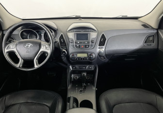 Подержанный автомобиль Hyundai ix35 2014 года (12 фото)
