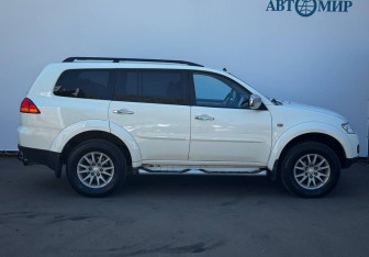 Подержанный автомобиль Mitsubishi Pajero Sport 2012 года (4 фото)