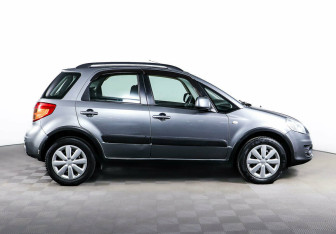 Подержанный автомобиль Suzuki SX4 Hatchback 2012 года (4 фото)