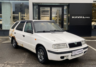 Подержанный автомобиль Skoda Felicia Wagon 1998 года (3 фото)