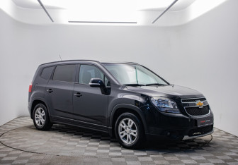 Подержанный автомобиль Chevrolet Orlando 2014 года (3 фото)