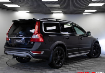 Подержанный автомобиль Volvo XC70 2013 года (25 фото)
