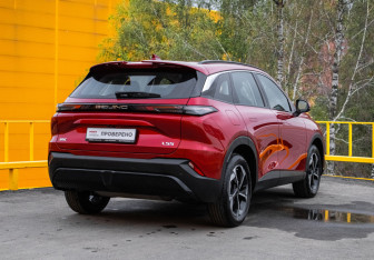 Подержанный автомобиль BAIC X55 2024 года (3 фото)