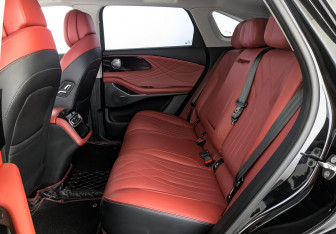 Подержанный автомобиль Exeed RX 2023 года (18 фото)