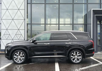 Подержанный автомобиль Hyundai Palisade 2022 года (8 фото)