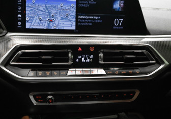 Подержанный автомобиль BMW X6 2020 года (22 фото)