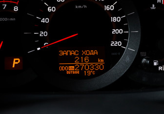Подержанный автомобиль Toyota RAV4 2010 года (11 фото)