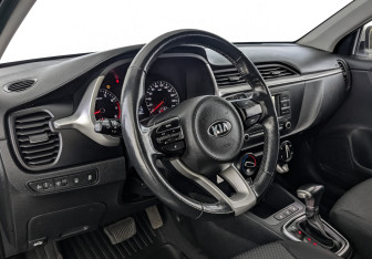 Подержанный автомобиль Kia Rio Hatchback 2021 года (14 фото)