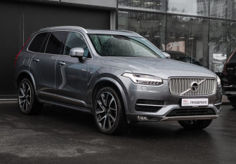 Подержанный автомобиль Volvo XC90 2019 года (3 фото)