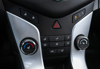 Подержанный автомобиль Chevrolet Cruze Sedan 2014 года (16 фото)