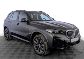 Подержанный автомобиль BMW X5 2024 года (3 фото)