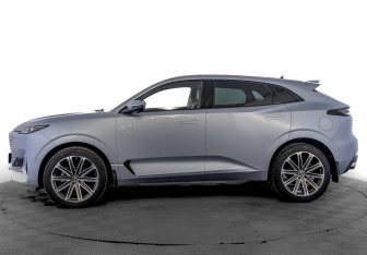 Подержанный автомобиль Changan UNI-K 2024 года (8 фото)