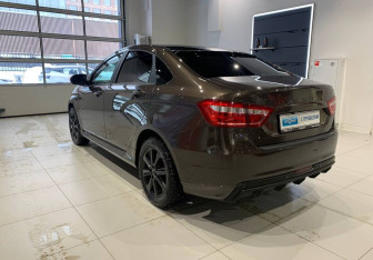 Подержанный автомобиль LADA (ВАЗ) Vesta Sedan 2021 года (6 фото)