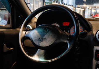 Подержанный автомобиль Renault Logan Sedan 2008 года (11 фото)