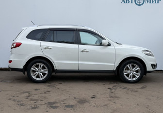 Подержанный автомобиль Hyundai Santa Fe 2010 года (4 фото)