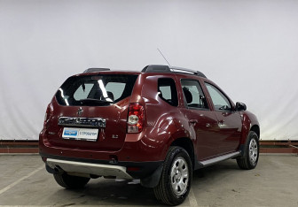 Подержанный автомобиль Renault Duster 2013 года (5 фото)