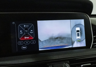 Подержанный автомобиль Hongqi HS5 2021 года (16 фото)