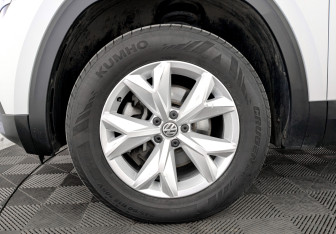 Подержанный автомобиль Volkswagen Teramont 2019 года (18 фото)