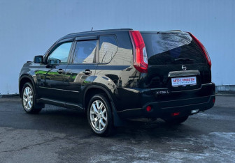 Подержанный автомобиль Nissan X-Trail 2011 года (7 фото)