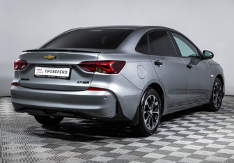 Подержанный автомобиль Chevrolet Monza 2023 года (5 фото)