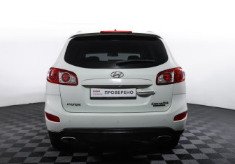 Подержанный автомобиль Hyundai Santa Fe 2010 года (6 фото)