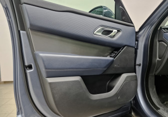 Подержанный автомобиль Land Rover Range Rover Velar 2020 года (18 фото)