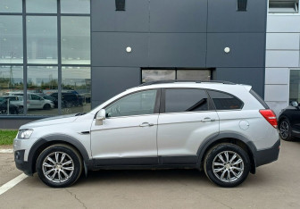 Подержанный автомобиль Chevrolet Captiva 2014 года (8 фото)
