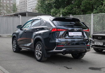 Подержанный автомобиль Lexus NX 2018 года (6 фото)