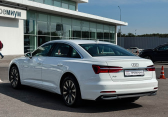 Подержанный автомобиль Audi A6 Sedan 2020 года (7 фото)