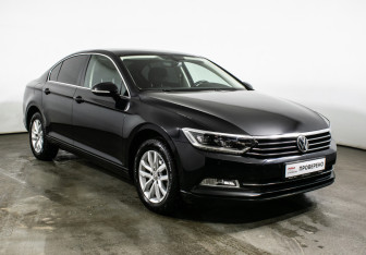 Подержанный автомобиль Volkswagen Passat Sedan 2017 года (3 фото)