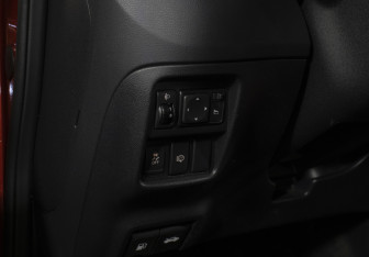 Подержанный автомобиль Nissan Juke 2012 года (19 фото)