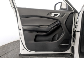 Подержанный автомобиль Chery Tiggo 4 2022 года (19 фото)