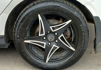 Подержанный автомобиль Ford Focus Hatchback 2012 года (9 фото)
